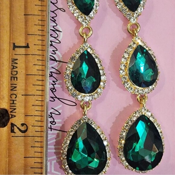 Stunning #EmeraldGreen Rhinestone Crystal Formal Dangle #ChandelierEarrings 2.5" - Picture 8 of 8